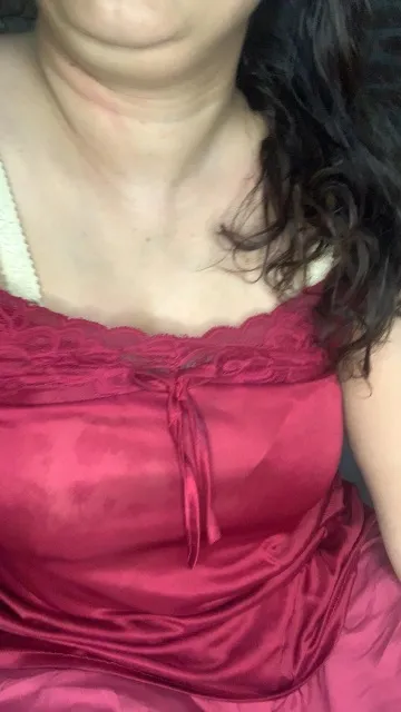 Sara khan