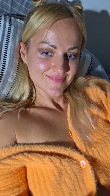 VelvetEve
