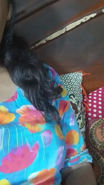 2 girl available